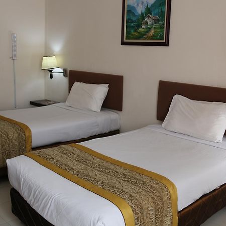 Edc Uum Sintok Hotell Sintuk Exteriör bild